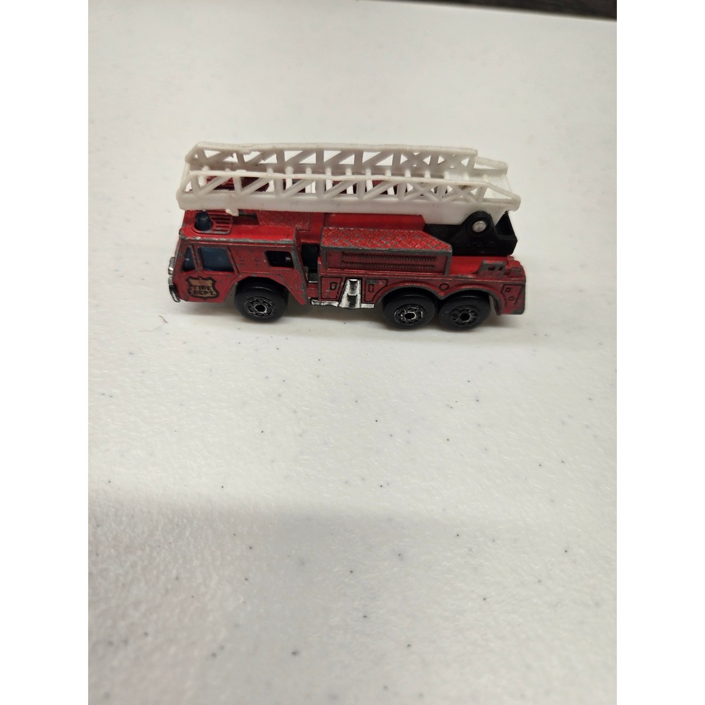 Matchbox Fire Engine 1982 Red Diecast Fire Truck White Ladder Vintage Toy Vehicl